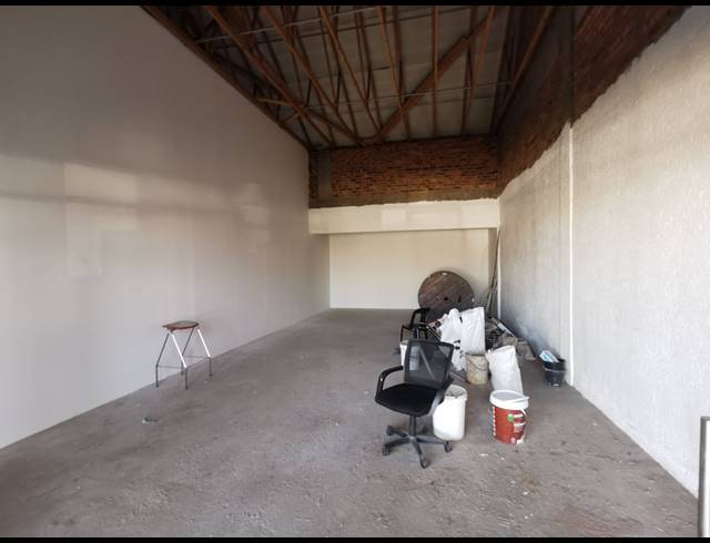 68M² RETAIL TO LET IN SUNWARD PARK